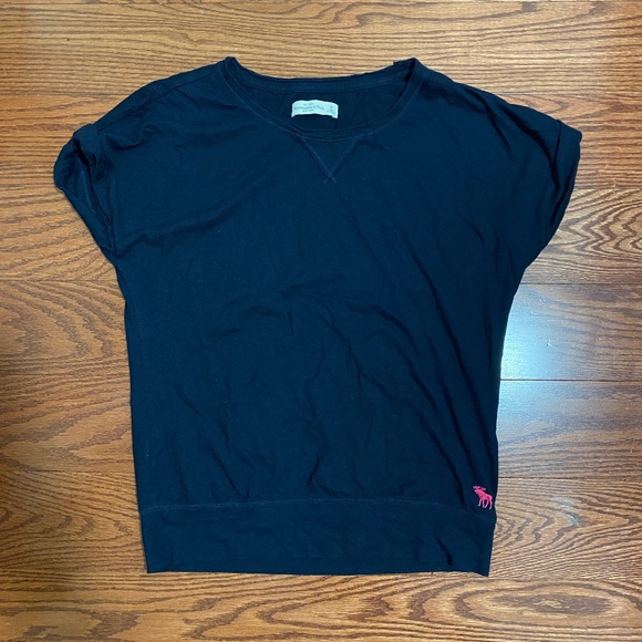 Abercrombie & Fitch Tops - Abercrombie & Fitch T-shirt